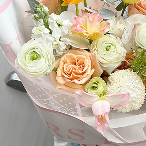 Bloemeninpakpapier met gladde textuur