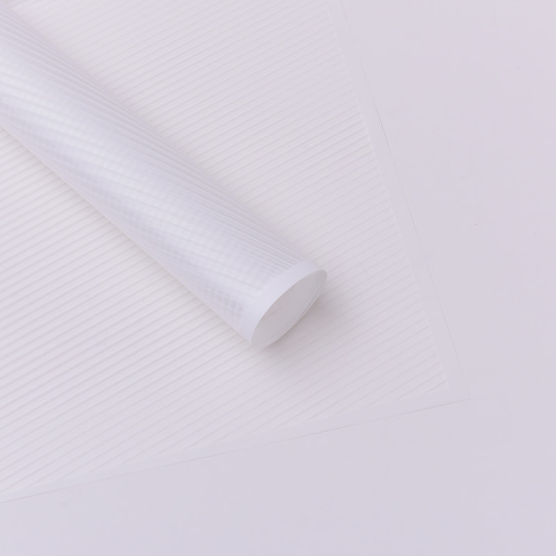 Gestreept inpakpapier met bloemen