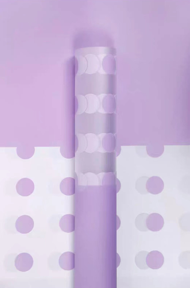 Transparant inpakpapier met stippenbloemen