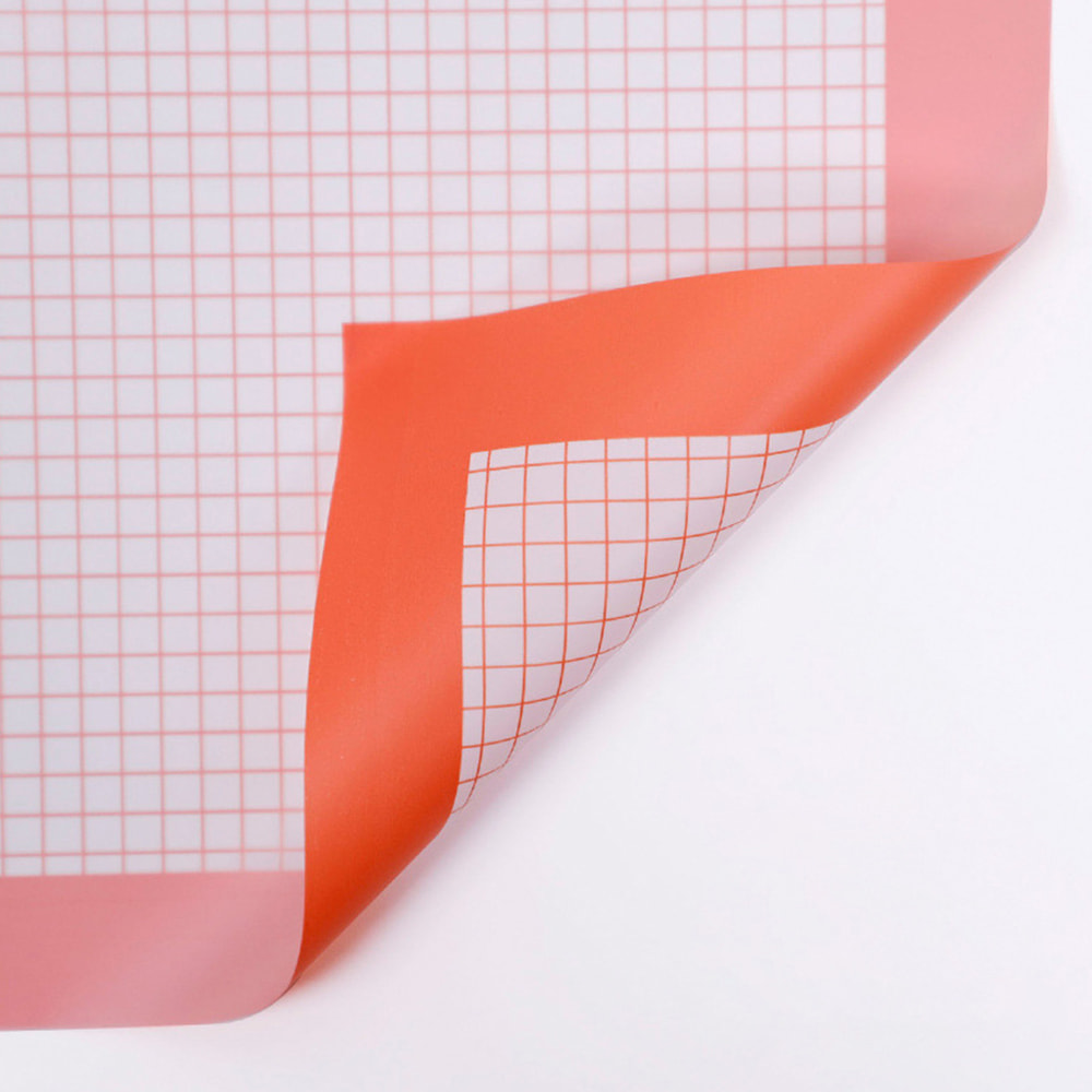 Dubbelzijdig geruit iriserend bloemeninpakpapier