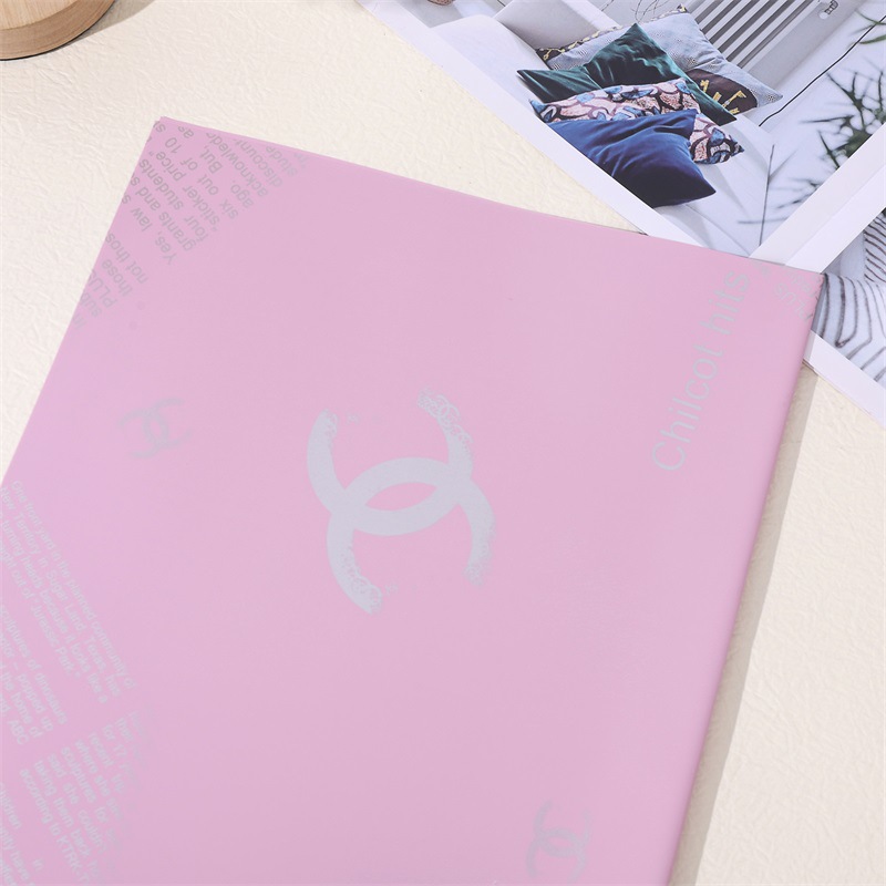 Inpakpapier van het merk Chanel