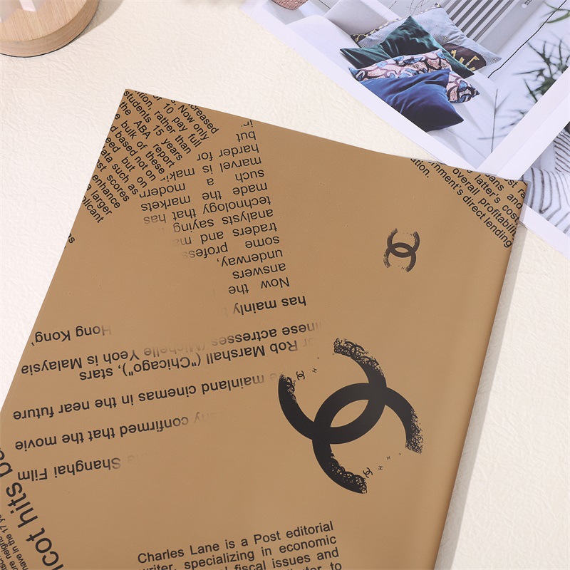 Inpakpapier van het merk Chanel