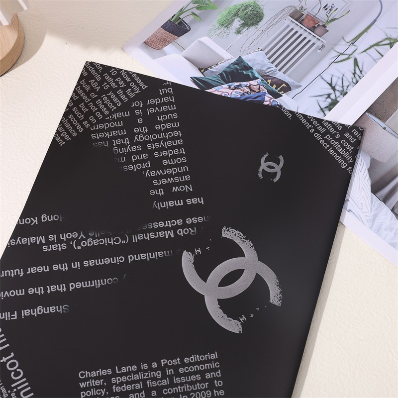Inpakpapier van het merk Chanel