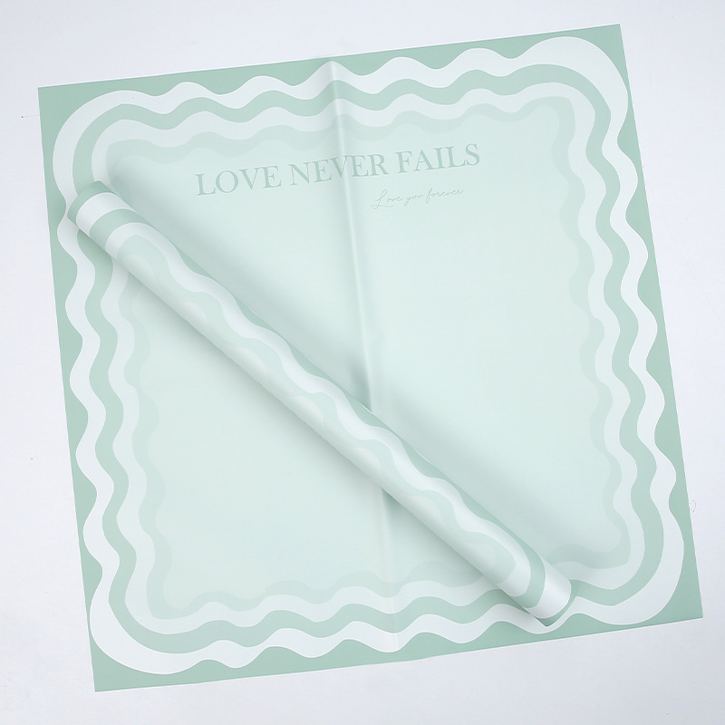 Stevig bloemeninpakpapier met golvende rand