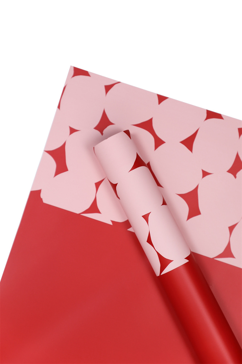 Tweekleurig inpakpapier met stippenbloemen