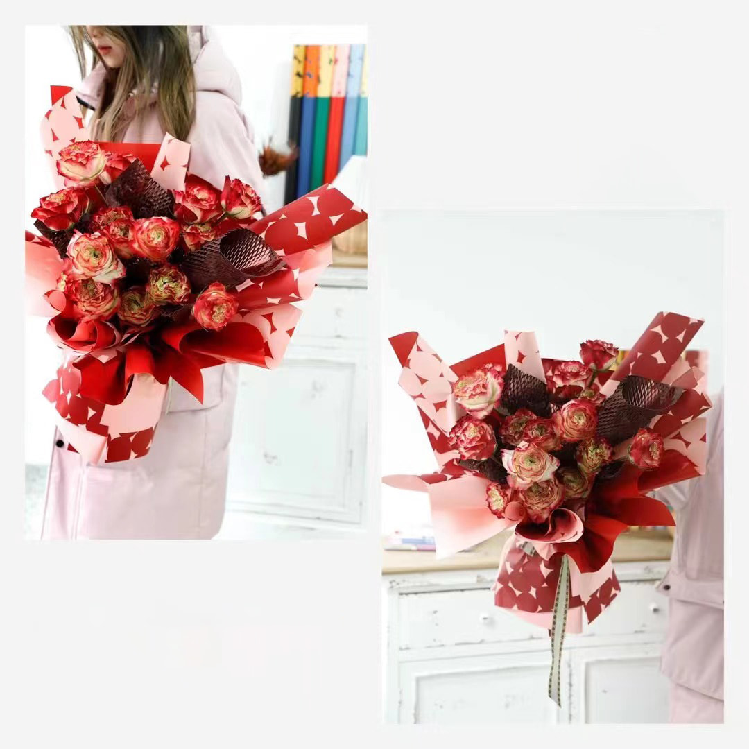 Tweekleurig inpakpapier met stippenbloemen