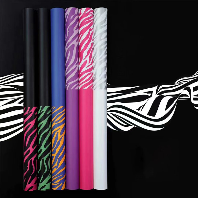 Zebraprint zeskleurig bloemeninpakpapier