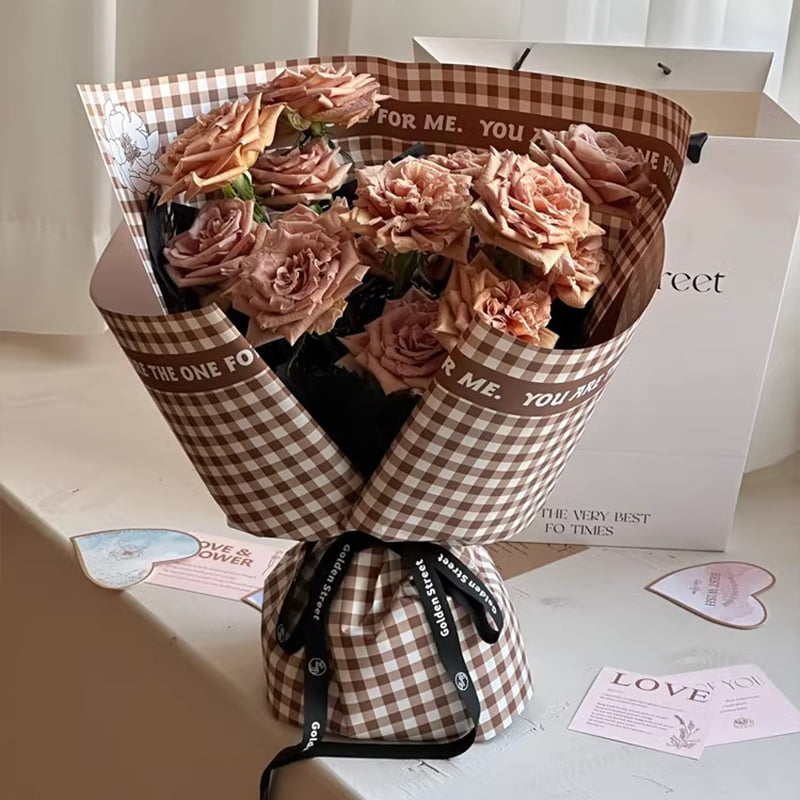 Inpakpapier met geruite veerbloemen
