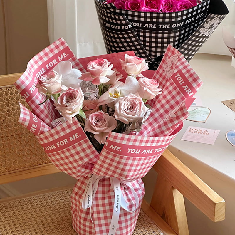 Inpakpapier met geruite veerbloemen