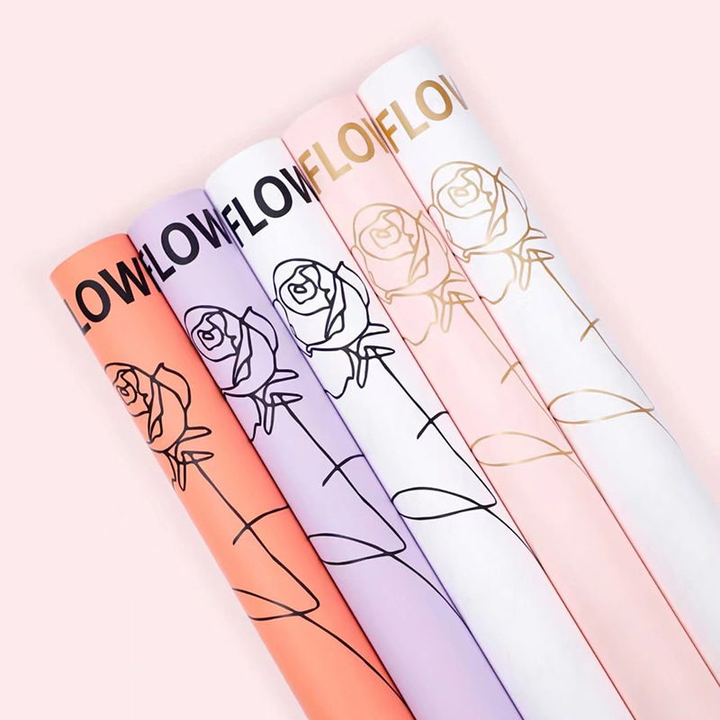 Bloemenliefde-boeket inpakpapier met rozenpatroon