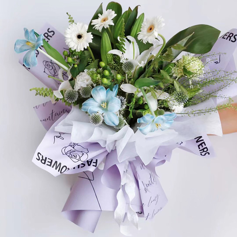 Bloemenliefde-boeket inpakpapier met rozenpatroon